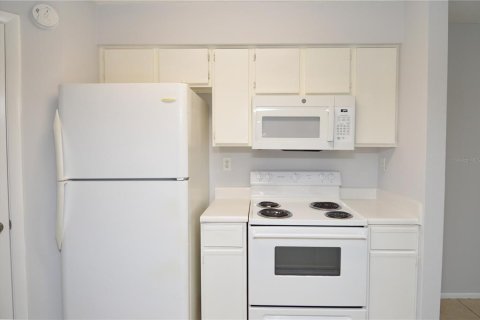 Condo in Tampa, Florida, 1 bedroom  № 2208323 - photo 8