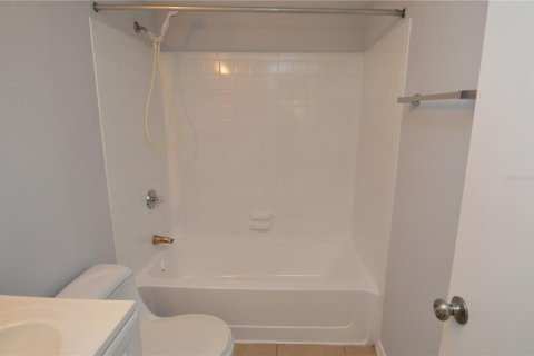 Condo in Tampa, Florida, 1 bedroom  № 2208323 - photo 23