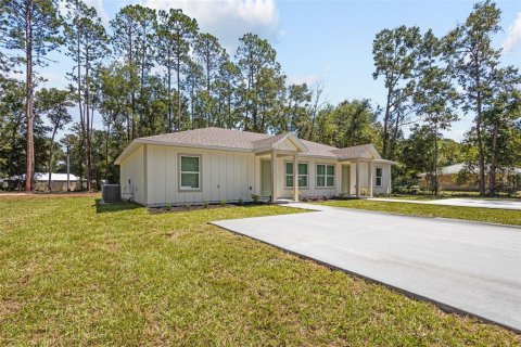 Commercial property in Chiefland, Florida 4 bedrooms, 195.84 sq.m. № 2363304