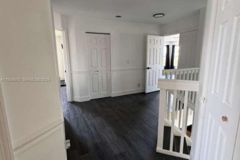 Villa ou maison à louer à Stuart, Floride: 5 chambres, 267.47 m2 № 1997645 - photo 5