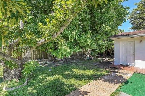 Villa ou maison à vendre à Hialeah, Floride: 4 chambres, 162.86 m2 № 1956981 - photo 28