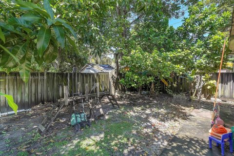 Villa ou maison à vendre à Hialeah, Floride: 4 chambres, 162.86 m2 № 1956981 - photo 29