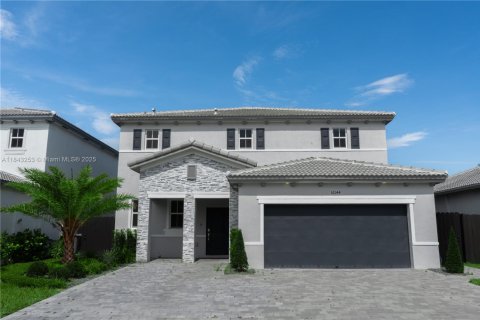 Villa ou maison à vendre à Miami, Floride: 5 chambres, 281.77 m2 № 1836321 - photo 2