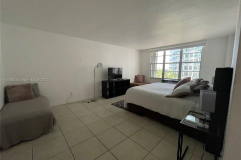 Copropriété à louer à Miami Beach, Floride: 2 chambres, 126.35 m2 № 1882297 - photo 9