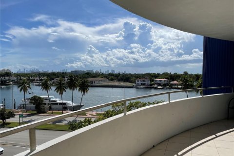 Copropriété à louer à Miami Beach, Floride: 2 chambres, 126.35 m2 № 1882297 - photo 4