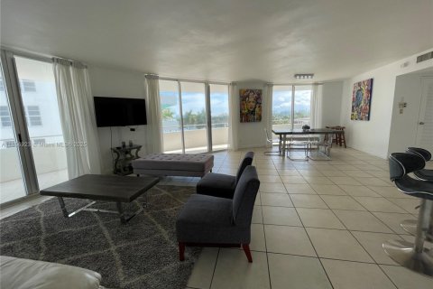 Copropriété à louer à Miami Beach, Floride: 2 chambres, 126.35 m2 № 1882297 - photo 3