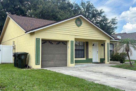 House in Oviedo, Florida 3 bedrooms, 105.26 sq.m. № 2199100 - photo 3