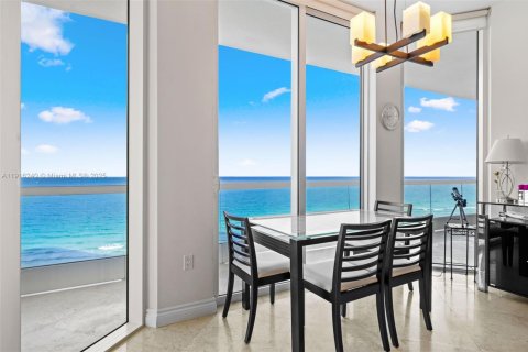 Condominio en venta en Sunny Isles Beach, Florida, 2 dormitorios, 208.57 m2 № 1971058 - foto 18