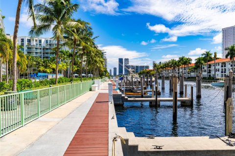 Copropriété à louer à Aventura, Floride: 73.86 m2 № 1990542 - photo 14