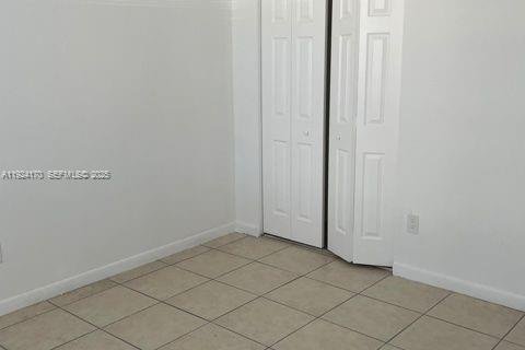 Condominio en alquiler en Doral, Florida, 2 dormitorios, 98.48 m2 № 2054213 - foto 6