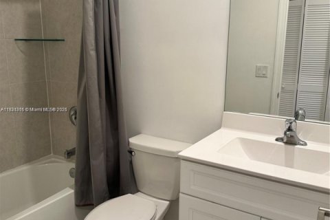 Townhouse in Homestead, Florida 3 bedrooms, 137.77 sq.m. № 1811840 - photo 6
