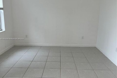 Townhouse in Homestead, Florida 3 bedrooms, 137.77 sq.m. № 1811840 - photo 10