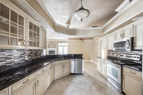 Casa en venta en Archer, Florida, 6 dormitorios, 397.9 m2 № 1917912 - foto 12