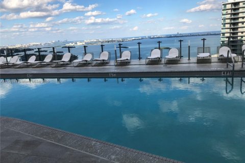 Condo in Miami, Florida, 2 bedrooms  № 1700745 - photo 6