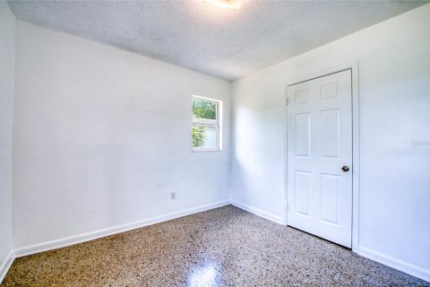 House in Tampa, Florida 3 bedrooms, 91.6 sq.m. № 2156310 - photo 17
