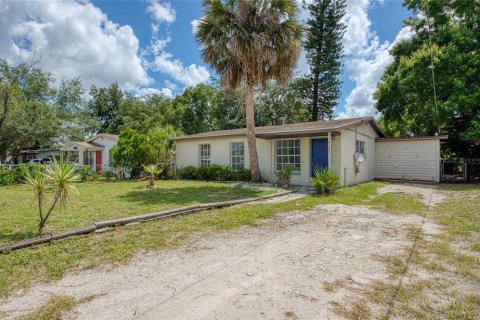 House in Tampa, Florida 3 bedrooms, 91.6 sq.m. № 2156310 - photo 2