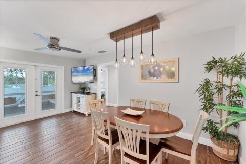 House in Bradenton, Florida 3 bedrooms, 139.73 sq.m. № 1773995 - photo 14