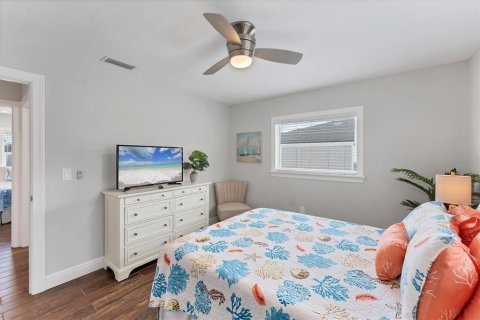 House in Bradenton, Florida 3 bedrooms, 139.73 sq.m. № 1773995 - photo 25
