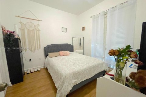 Townhouse in Miami, Florida 4 bedrooms, 163.32 sq.m. № 2041797 - photo 10