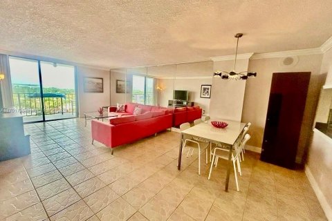 Condominio en alquiler en Miami Beach, Florida, 1 dormitorio, 99.87 m2 № 1858474 - foto 3