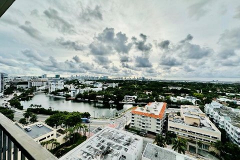 Condominio en alquiler en Miami Beach, Florida, 1 dormitorio, 99.87 m2 № 1858474 - foto 14