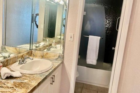 Condominio en alquiler en Miami Beach, Florida, 1 dormitorio, 99.87 m2 № 1858474 - foto 10