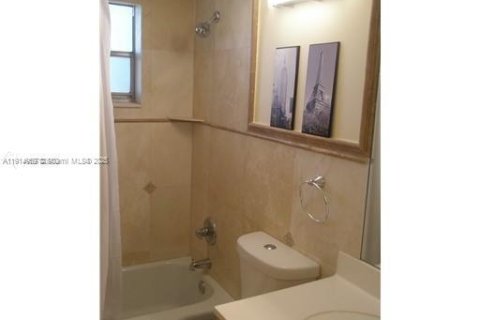 Снять в аренду кондоминиум в Холливуд, Флорида 1 спальня, 69.96м2, № 1974458 - фото 4