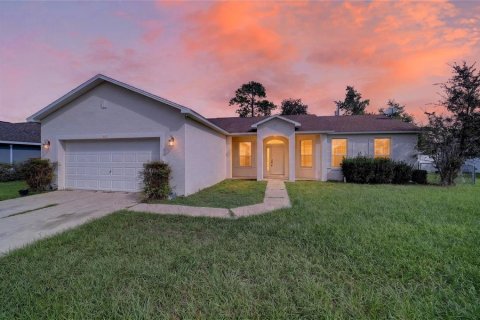 House in Ocala, Florida 4 bedrooms, 172.15 sq.m. № 2356699