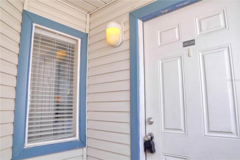 Condo in Orlando, Florida, 2 bedrooms  № 1880614 - photo 2