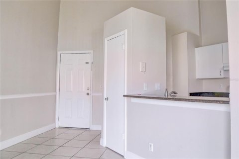 Condo in Orlando, Florida, 2 bedrooms  № 1880614 - photo 5