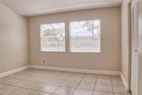 Condo in Orlando, Florida, 2 bedrooms  № 1880614 - photo 13