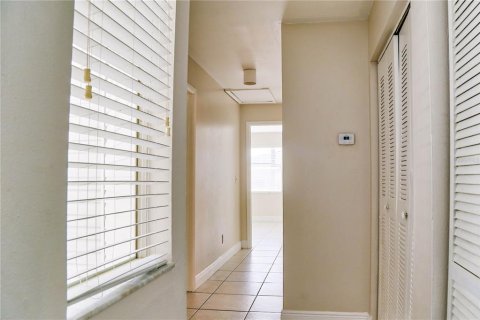 Condo in Orlando, Florida, 2 bedrooms  № 1880614 - photo 10