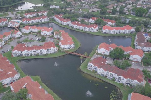 Condo in Orlando, Florida, 2 bedrooms  № 1880614 - photo 17