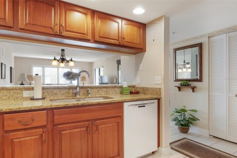 Condo in Clearwater, Florida, 2 bedrooms  № 1658152 - photo 7