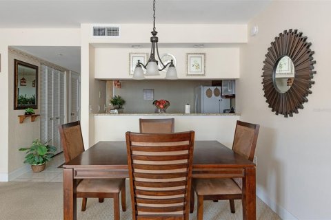 Condo in Clearwater, Florida, 2 bedrooms  № 1658152 - photo 9