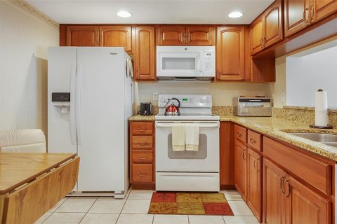 Condo in Clearwater, Florida, 2 bedrooms  № 1658152 - photo 4