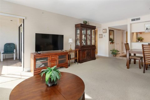 Condo in Clearwater, Florida, 2 bedrooms  № 1658152 - photo 12