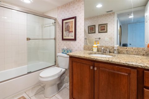 Condo in Clearwater, Florida, 2 bedrooms  № 1658152 - photo 18