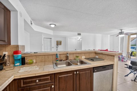Condominio en venta en West Palm Beach, Florida, 2 dormitorios, 99.59 m2 № 2248146 - foto 5