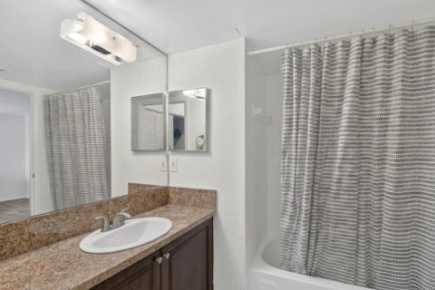 Condominio en venta en West Palm Beach, Florida, 2 dormitorios, 99.59 m2 № 2248146 - foto 16