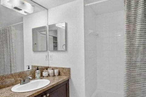 Condominio en venta en West Palm Beach, Florida, 2 dormitorios, 99.59 m2 № 2248146 - foto 17