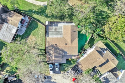 House in Miami, Florida 3 bedrooms, 154.78 sq.m. № 2017795 - photo 18