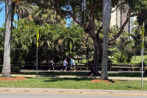 Townhouse in Aventura, Florida 3 bedrooms, 123.56 sq.m. № 2020854 - photo 24