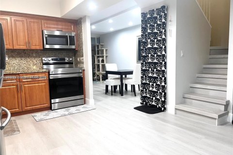 Купить таунхаус в Авентура, Флорида 3 спальни, 123.56м2, № 2020854 - фото 6