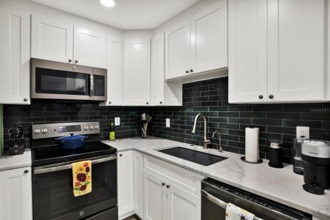 Copropriété à vendre à Saint Petersburg, Floride: 1 chambre, 59.92 m2 № 1755455 - photo 11