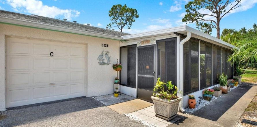 Condo à Saint Petersburg, Floride, 1 chambre № 1755455