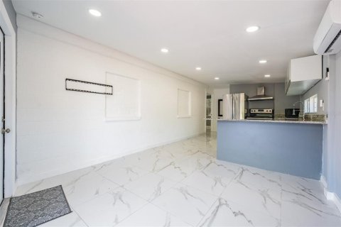House in Tampa, Florida 3 bedrooms, 134.15 sq.m. № 1638123 - photo 28
