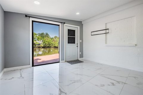 House in Tampa, Florida 3 bedrooms, 134.15 sq.m. № 1638123 - photo 26
