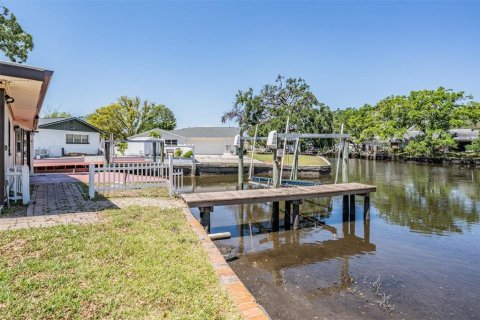 House in Tampa, Florida 3 bedrooms, 134.15 sq.m. № 1638123 - photo 30