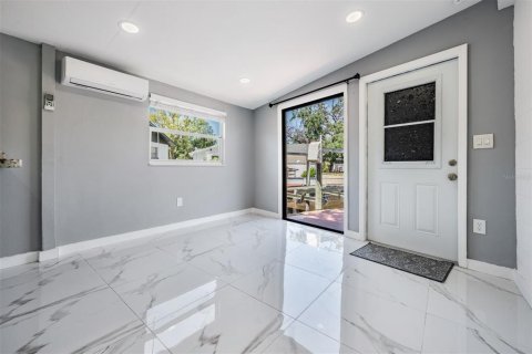 House in Tampa, Florida 3 bedrooms, 134.15 sq.m. № 1638123 - photo 27